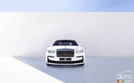 2021 Rolls-Royce Ghost AWD, front